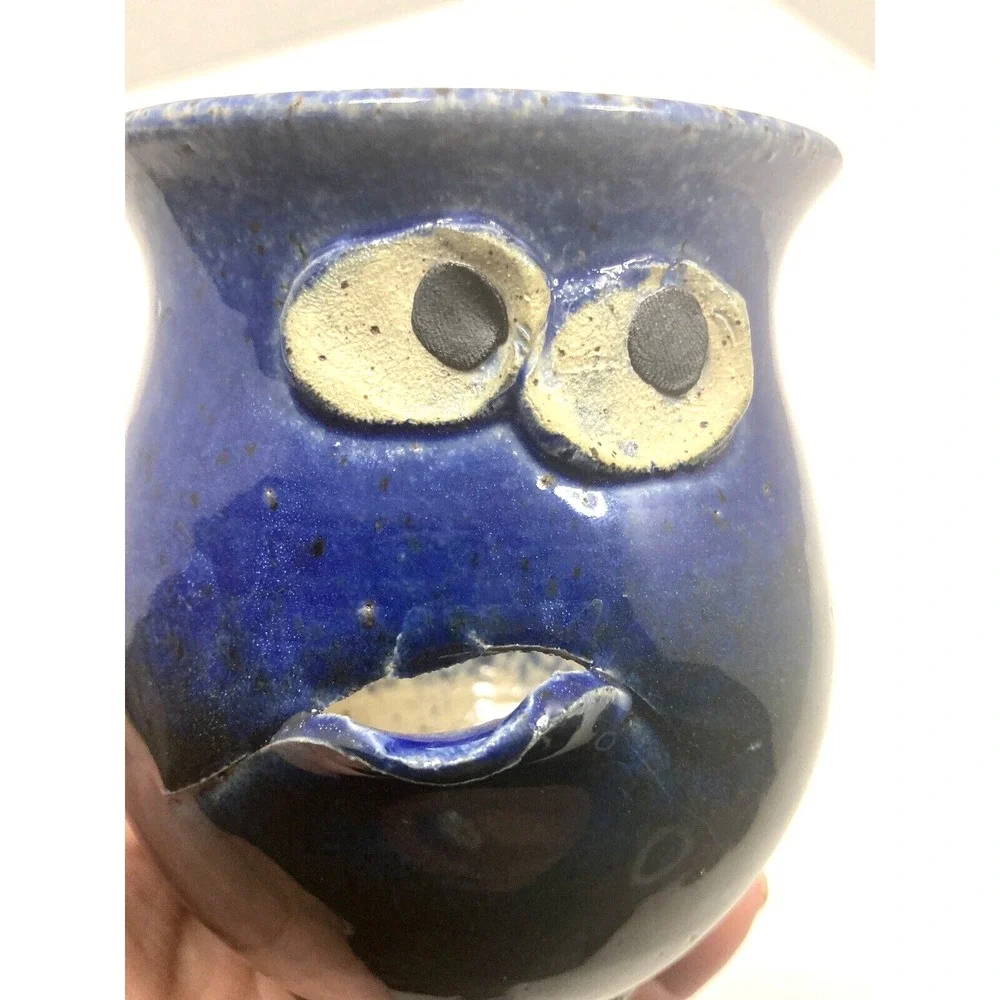 Handcrafted Studio Pottery Egg Separator Funny‎ Face Spongewear Kitchen Gadget